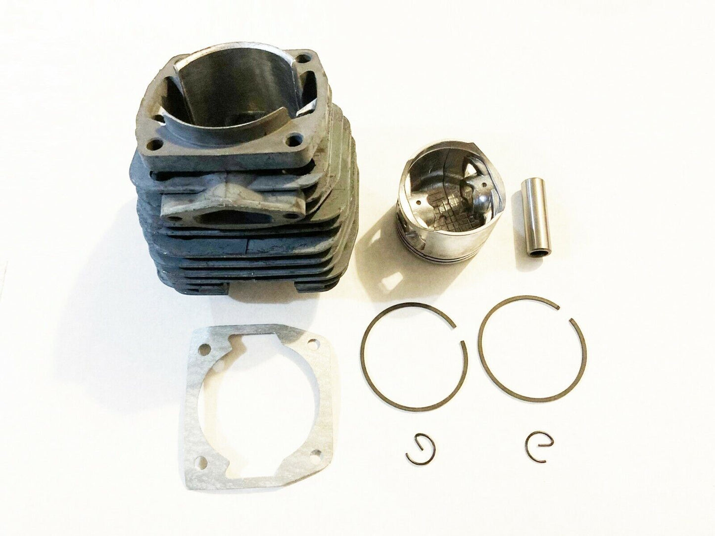 45mm Cylinder Bore Piston Rings Kit for Baumr-Ag SX62 62cc Chainsaw Chain Saw