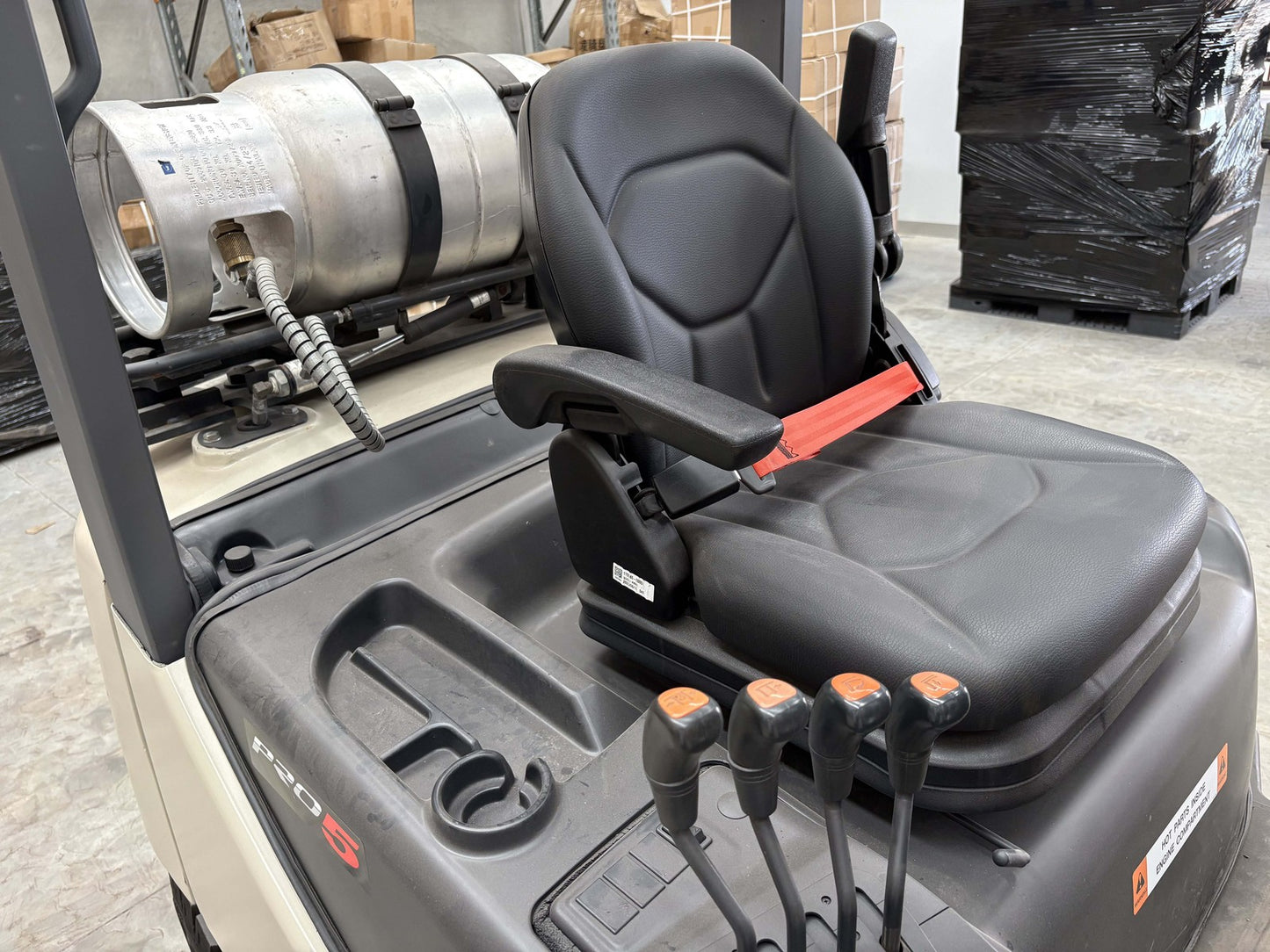 CROWN 2.5T LPG Forklift 2017 CG25P Pro5 Excellent Condition Solid Tyre