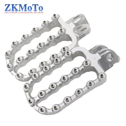 CNC Footrest Footpeg For KTM 690 790 890 950 990 1050 1090 1190 1290 S T SMC R