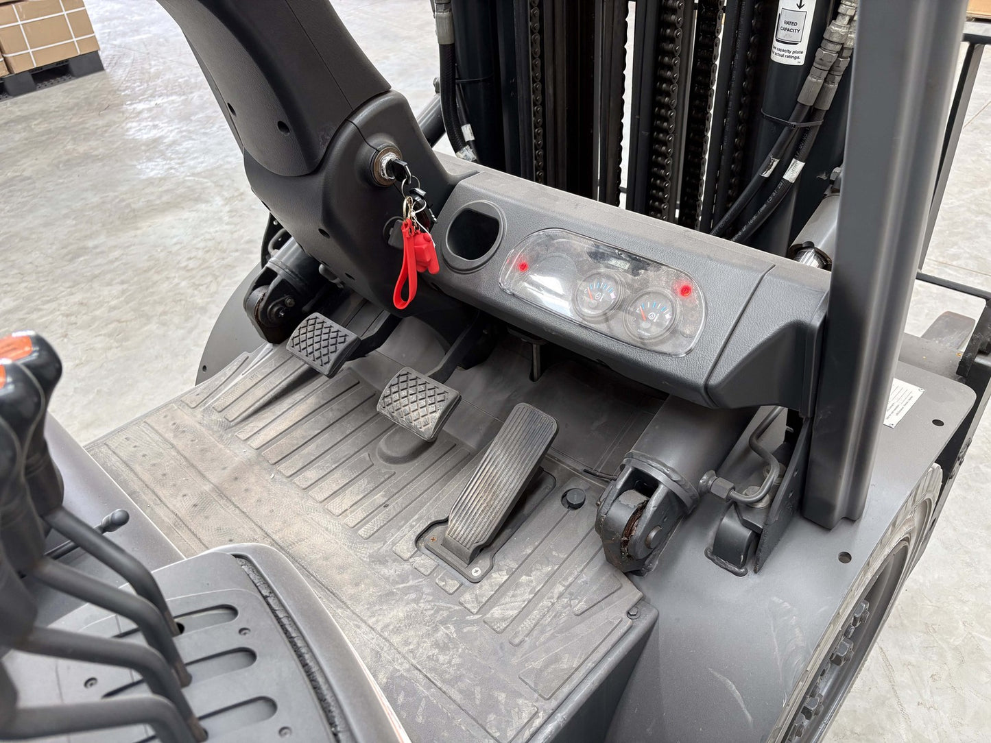 CROWN 2.5T LPG Forklift 2017 CG25P Pro5 Excellent Condition Solid Tyre