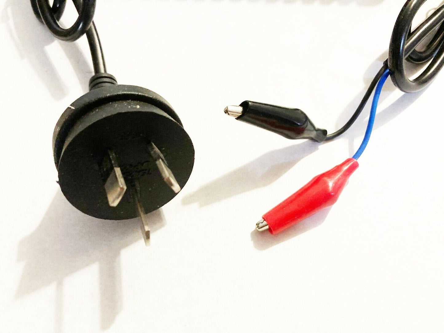 12 Volt 1.6A Trickle Battery Charger ATV QUAD BIKE MOTOR DIRT PIT PRO BUGGY Dune