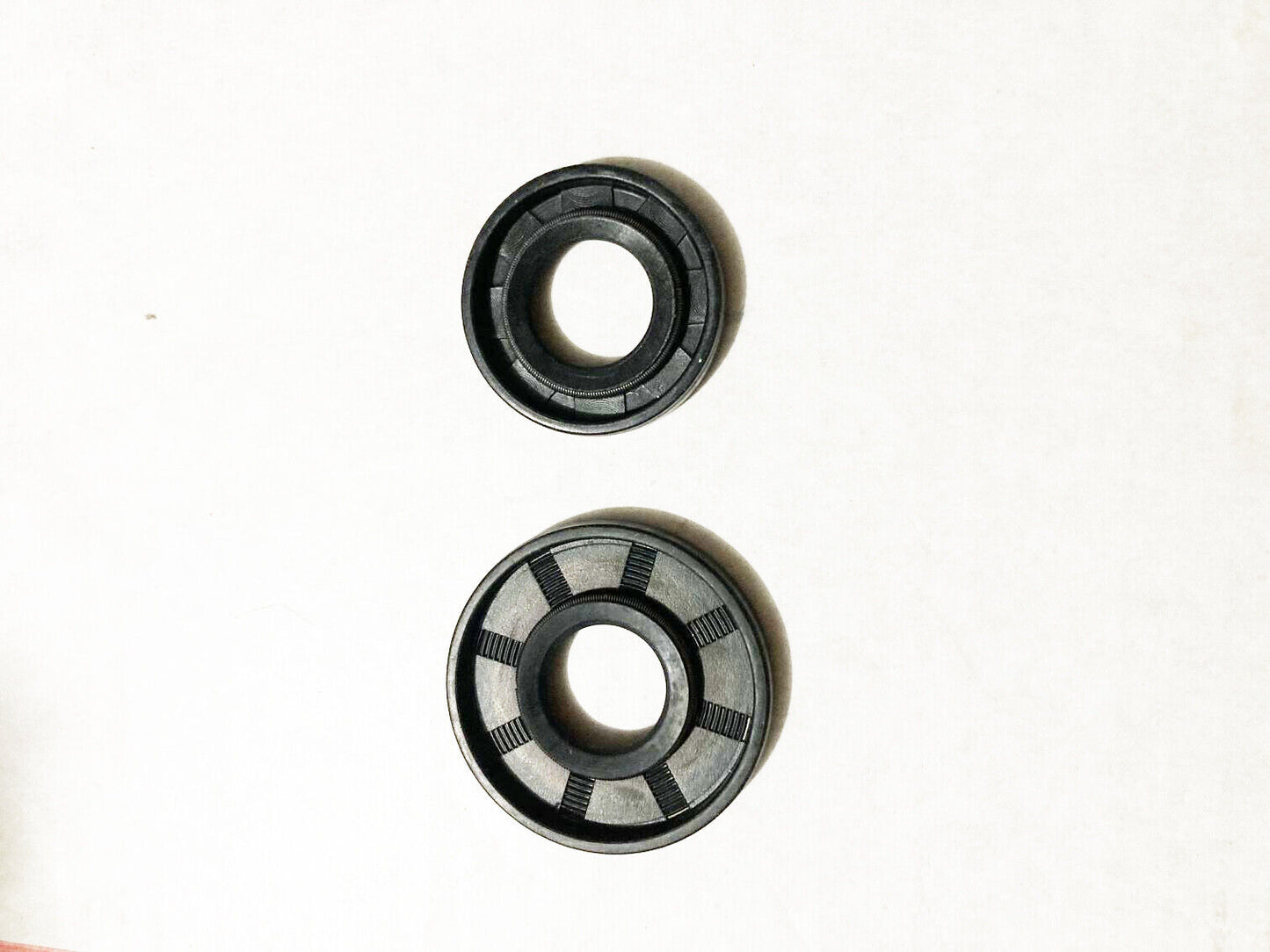 Crankcase Bearing Oil Seals For Chinese Chainsaw 4500 5200 5800 45cc 52cc 58cc