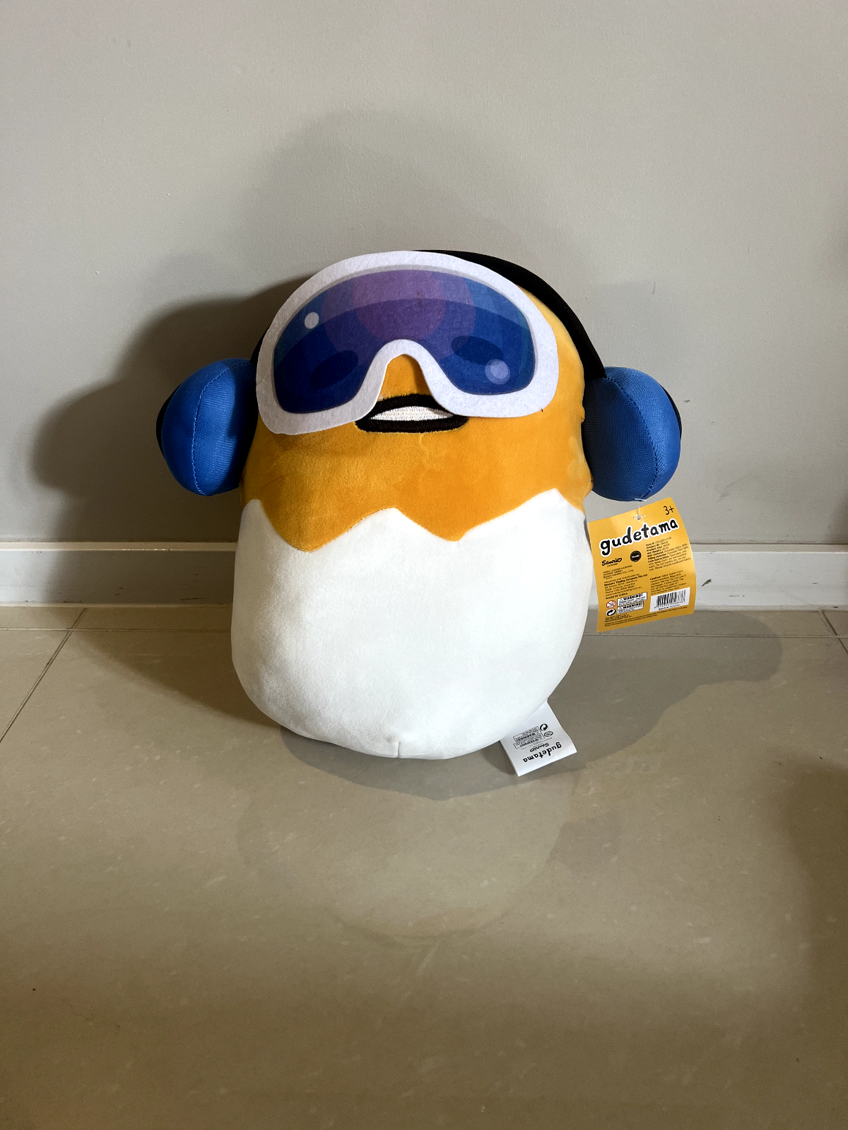 Brand New Sanrio Licensed Gudetama Lazy Egg With Headphones Plush 30cm