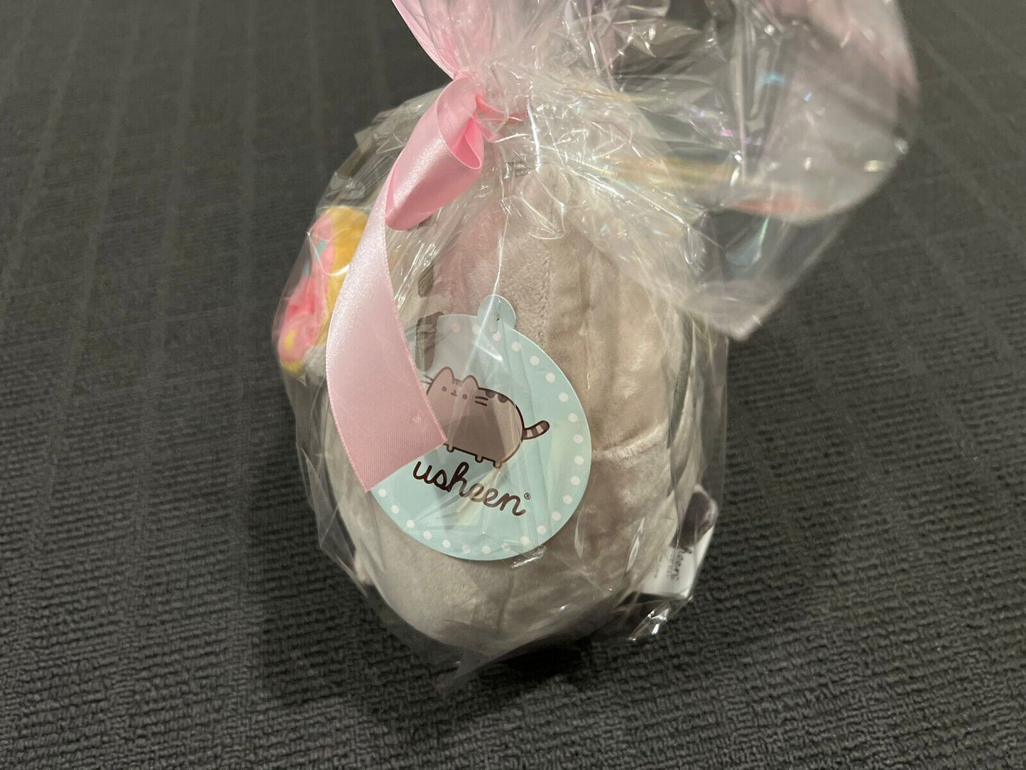 Brand New Genuine Pusheen The Cat - Licensed Pusheen Donut 23CM Plush Toy Soft